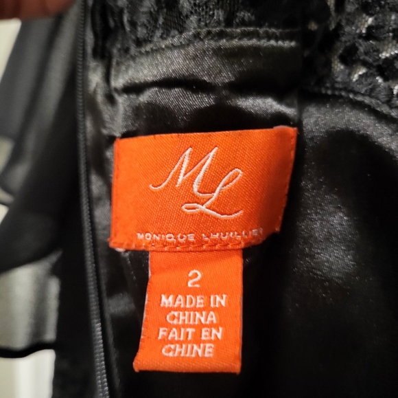 Monique Lhuillier Embroidered Floral Lace Dress Mock Neck Ruffles Black Size 2 - Picture 9 of 14